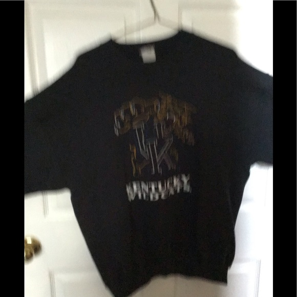 Gildan Tops - Black 2x Kentucky Wildcats sweatshirt woman’s